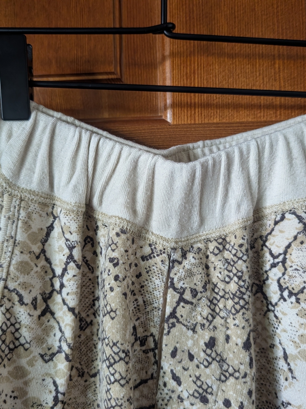 Spell & The Gypsy Python Trackies - Picture 4 of 11